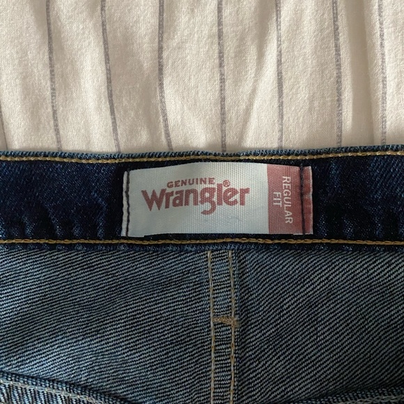 🦌NWOT- Mens Wrangler Jeans🦌 - Picture 3 of 4